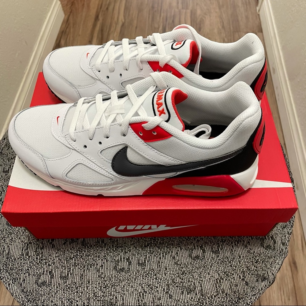 Nike air Max ivo NIB size 10 mens